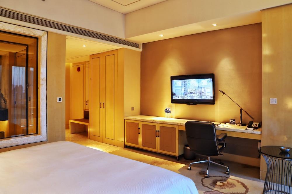 Hotel Hilton Dalian Exterior foto