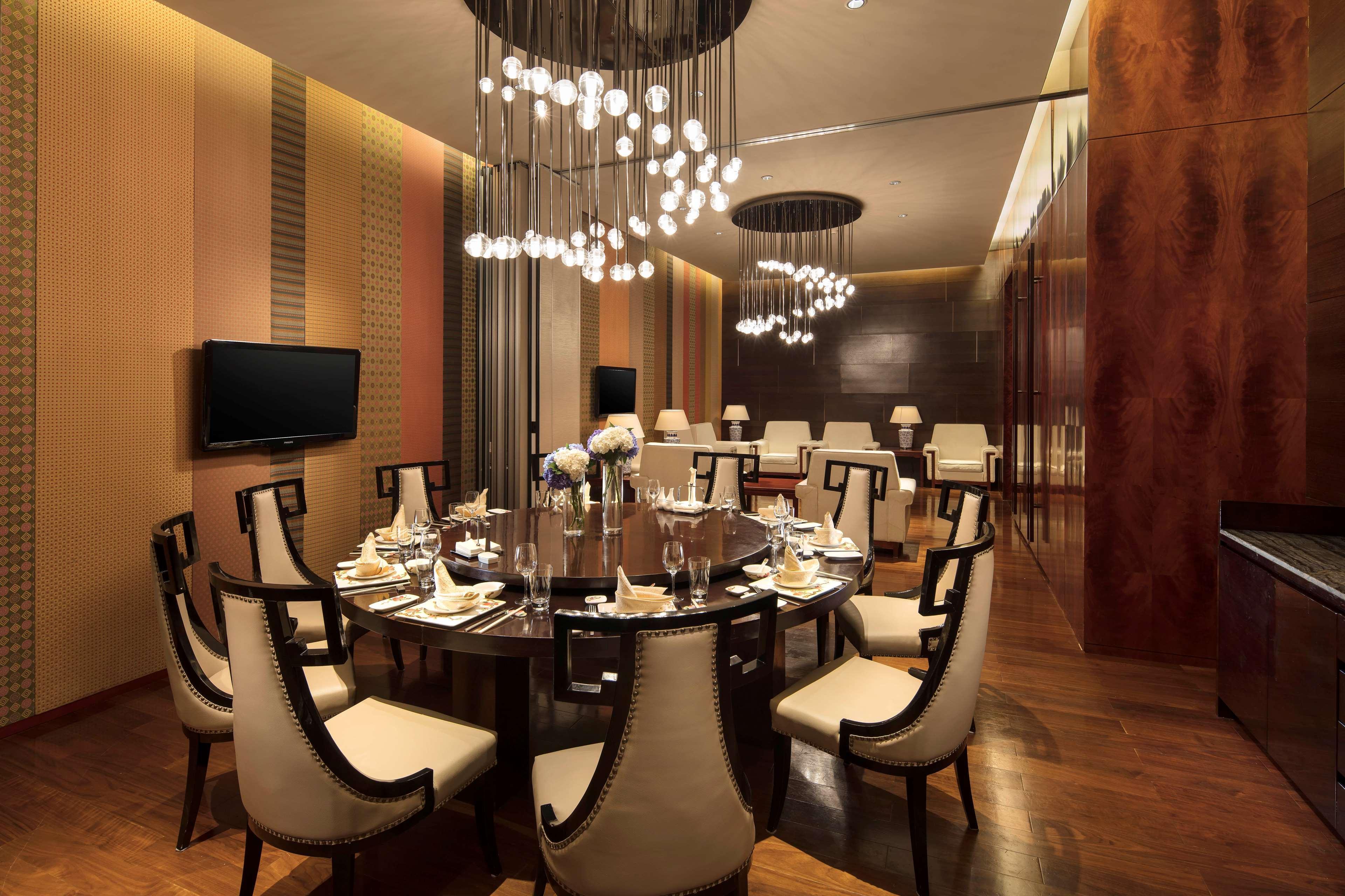 Hotel Hilton Dalian Exterior foto