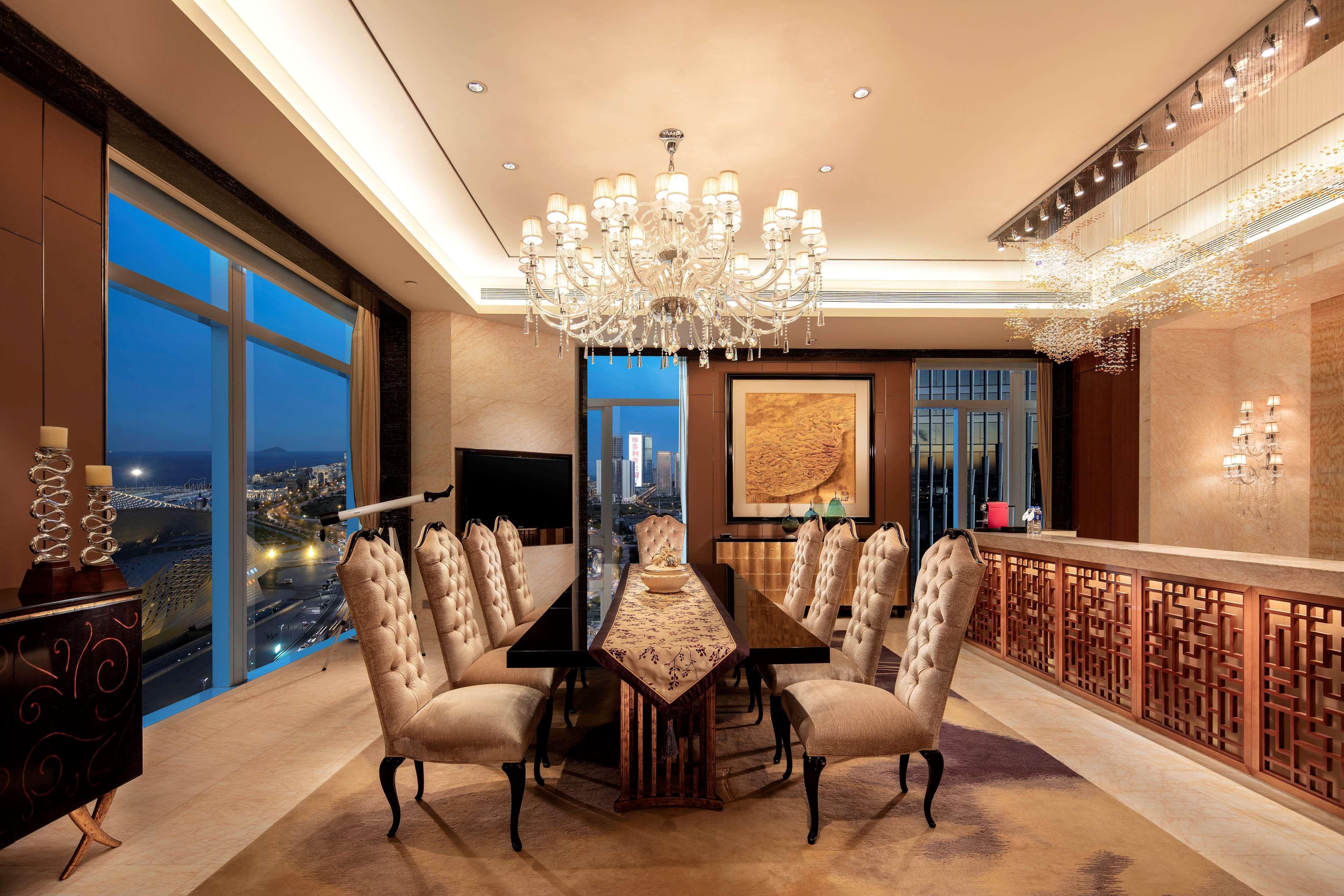 Hotel Hilton Dalian Exterior foto